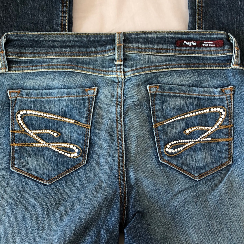 Fragile Jeans